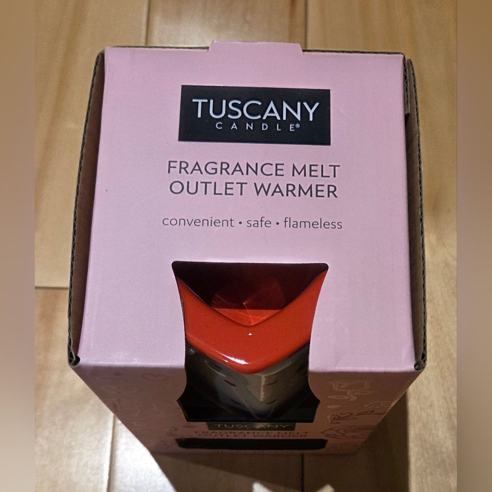 NEW Tuscany Heart Shaped Wax Warmer Plug In Nightlight - Picture 2 of 4